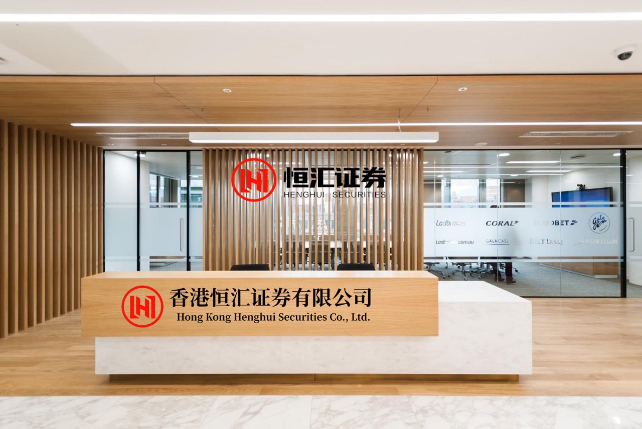 汇利资本 年关将至！凤凰传奇高调官宣喜讯，网友：恭喜，终等来这一天！